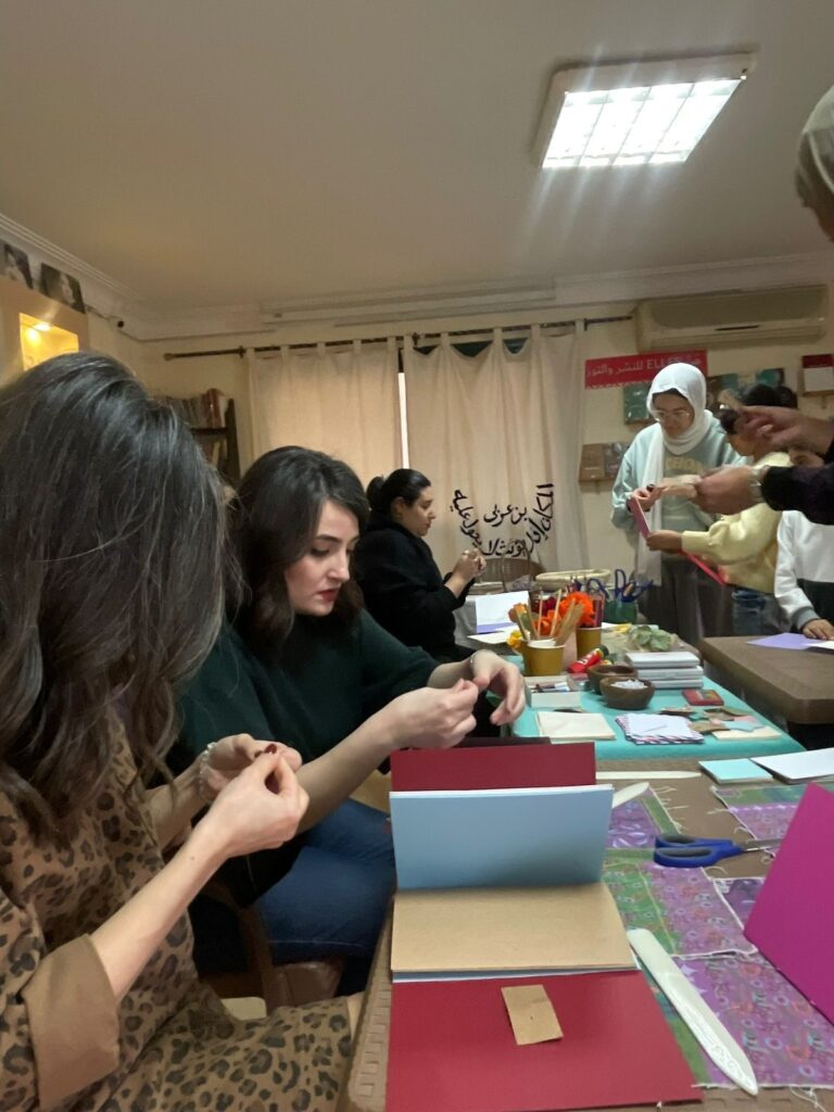 بالصور.. ورشة “النساء والمدينة | خرائط شخصية” مع منة النجار