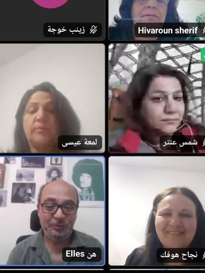 انطلاق الجلسة الأولى من “حكايتنا.. كيف ُتصنع قصة”